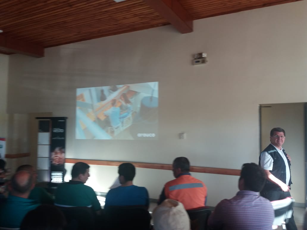 https://hilamdsr.azurewebsites.net/chile/wp-content/uploads/sites/14/2018/11/Ferretería-Allipen5.jpeg
